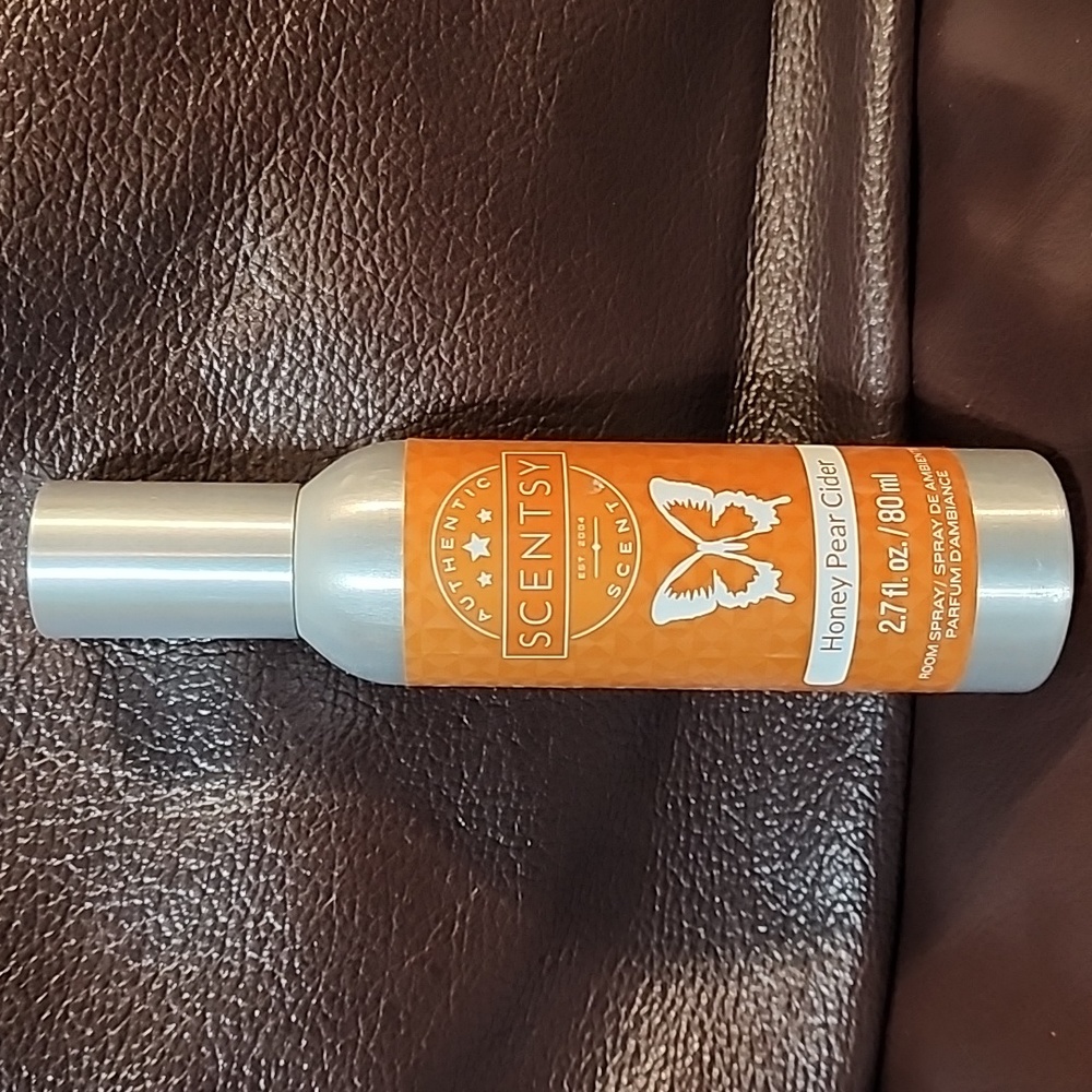 SCENTSY ROOM SPRAY 'Honey Pear Cider"